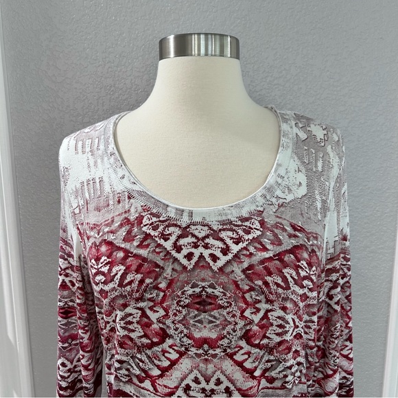 V Cristina 3/4 Sleeve Top - Picture 2 of 8